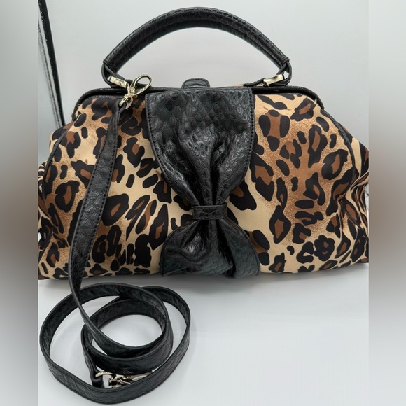 Jessica Simpson Leopard Animal Print Bag With Black Bow - Picture 5 of 7